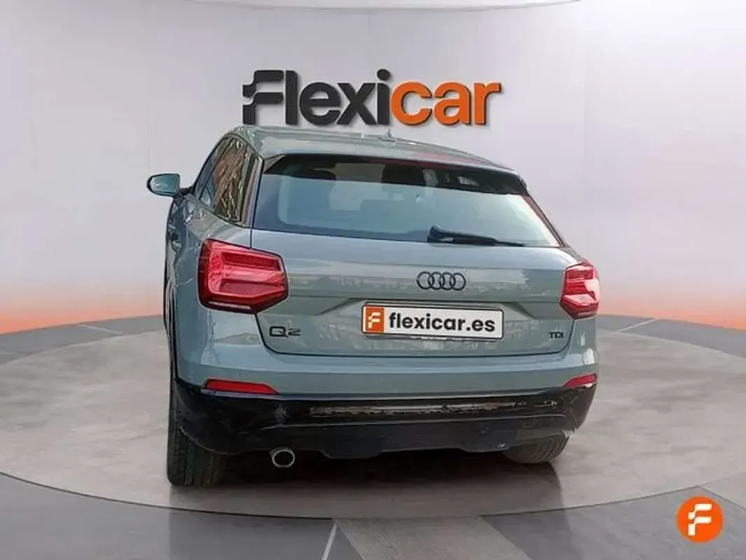 Usado Audi Q2 Design 116 CV (85 kW) 2018 Gris SUV