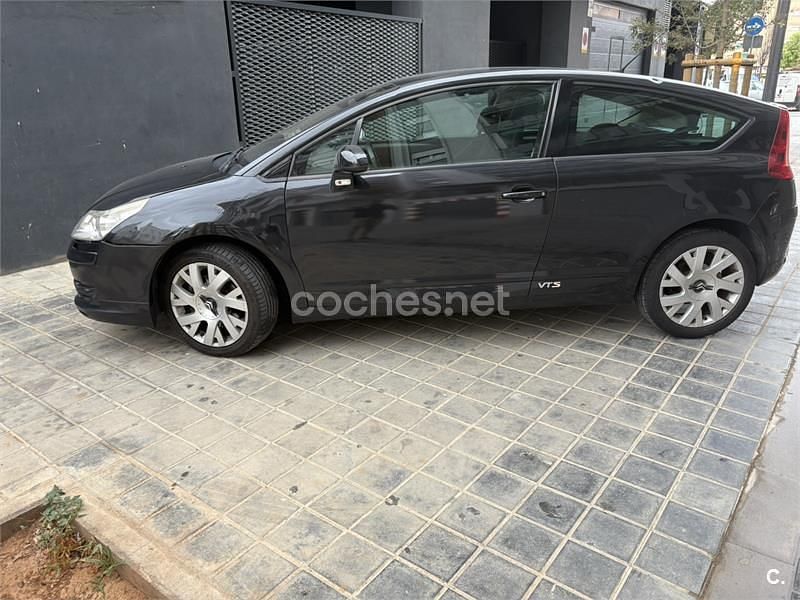 Usado Citroën C4 138 CV (101 kW) 2006 Negro Berlina