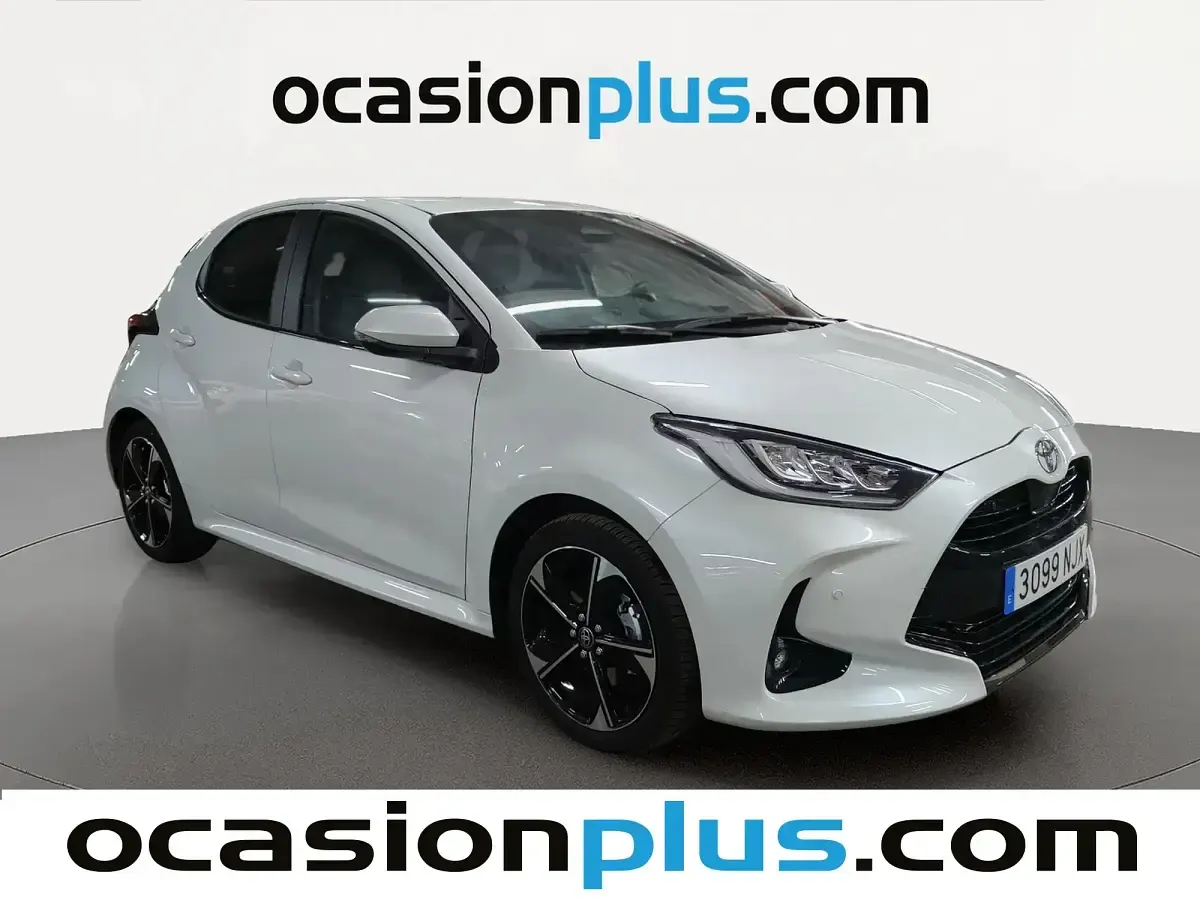Usado Toyota Yaris Plus 116 CV (85 kW) 2026 Blanco Utilitario