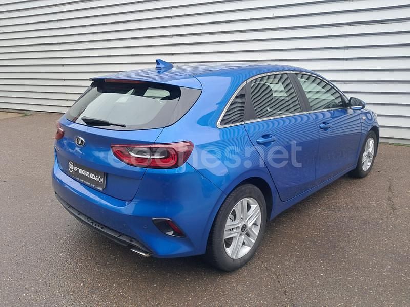 Usado Kia Ceed 100 CV (73 kW) 2021 Azul Utilitario