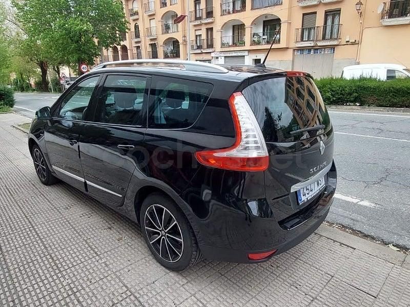 Usado Renault Grand Scénic III Dynamique 110 CV (80 kW) 2013 Negro Monovolumen