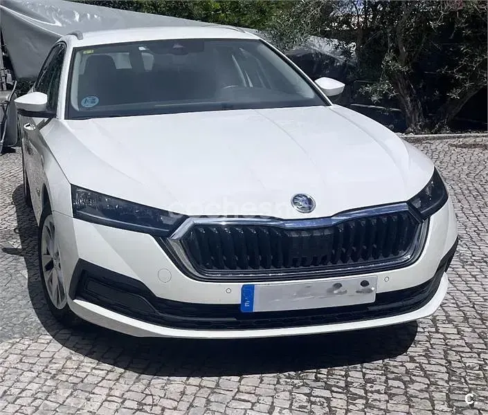 Usado Skoda Octavia Ambition 150 CV (110 kW) 2020 Blanco Berlina