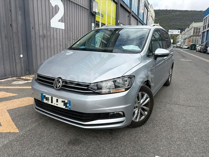 Gris / plata Usado 2017 VW Touran Sportline Monovolumen | 14.990 € (Buen precio) - Imagen 1/4