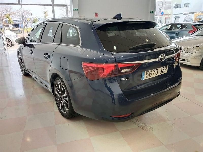Usado Toyota Avensis Executive 143 CV (105 kW) 2016 Azul Familiar