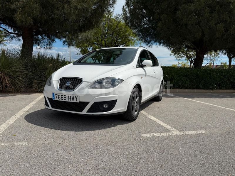 Blanco Usado 2014 Seat Altea I-Tech Monovolumen | 9990 € (Precio justo) - Imagen 1/4
