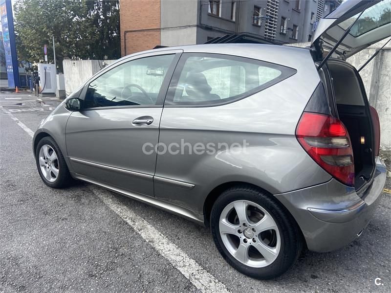 Beige Usado 2007 Mercedes A180 Avantgarde Berlina | 5100 € (Precio justo) - Imagen 1/4