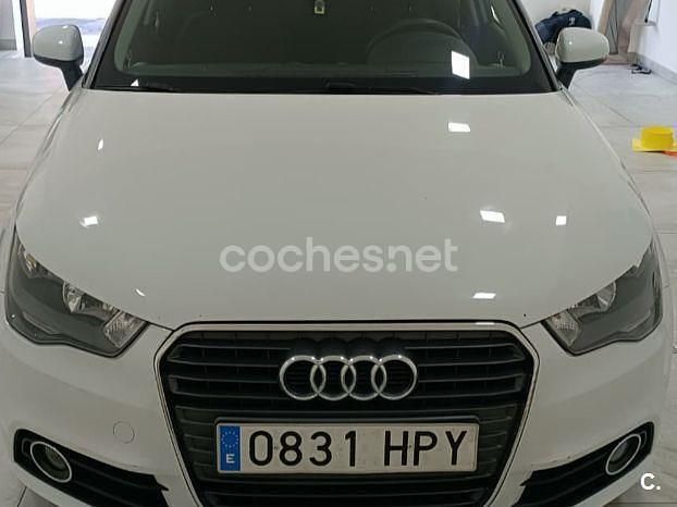 Blanco Usado 2013 Audi A1 Sportback Ambition Utilitario | 10.500 € (Precio justo) - Imagen 1/4