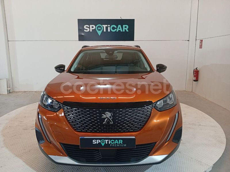 Usado Peugeot 2008 Allure 130 CV (95 kW) 2022 Naranja SUV