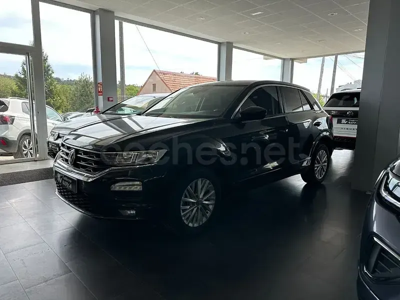 Usado VW T-Roc Advance 115 CV (84 kW) 2020 Gris / plata SUV
