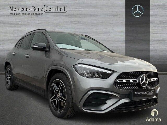 Usado Mercedes GLA200 150 CV (110 kW) 2025 Gris SUV