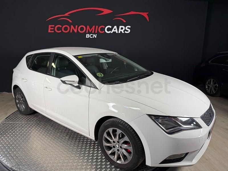 Usado Seat Leon I-Tech 105 CV (77 kW) 2014 Blanco Berlina