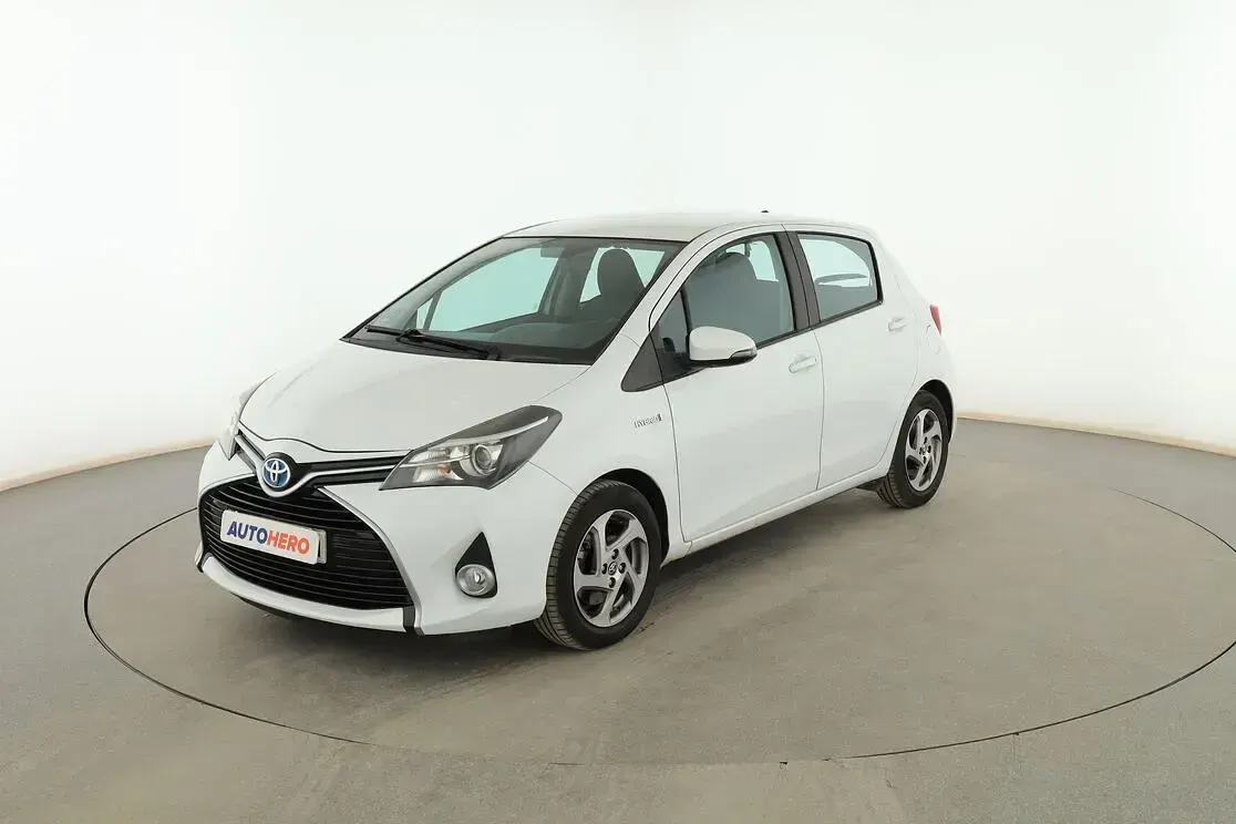 Usado Toyota Yaris Active 101 CV (74 kW) 2015 Utilitario