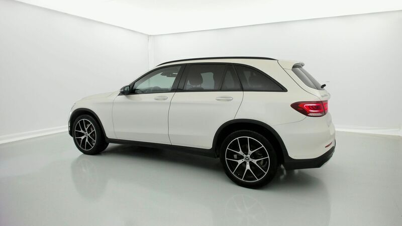 Usado Mercedes GLC220 AMG line 245 CV (180 kW) 2022 Blanco diamante