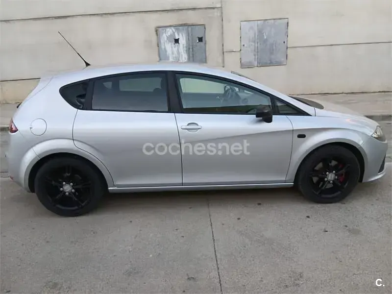 Usado Seat Leon FR 170 CV (125 kW) 2008 Gris / plata Utilitario