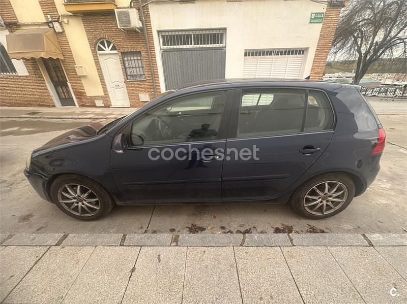 Usado VW Golf IV Conceptline 100 CV (73 kW) 2004 Azul Berlina