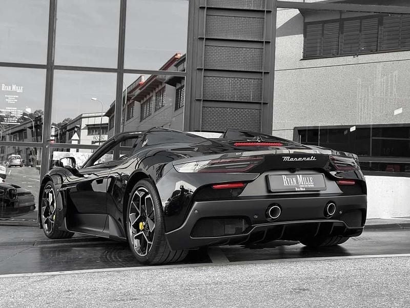 Usado Maserati MC20 630 CV (463 kW) 2024 Negro Descapotable