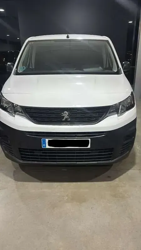 Usado Peugeot Partner S 102 CV (75 kW) 2024 Blanco Monovolumen