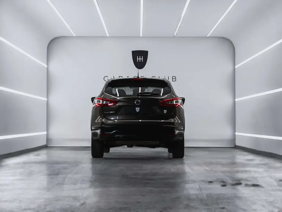 Usado Nissan Qashqai Premium Edition 163 CV (119 kW) 2015 Marrón SUV