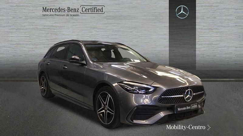 Usado Mercedes C300 AMG line 312 CV (229 kW) 2024 Selenitgrey  metallic paint Familiar