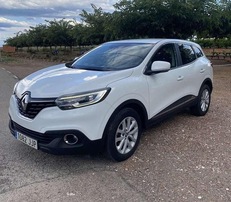 Blanco Usado 2015 Renault Kadjar Intens SUV | 8800 € (Precio justo) - Imagen 1/4