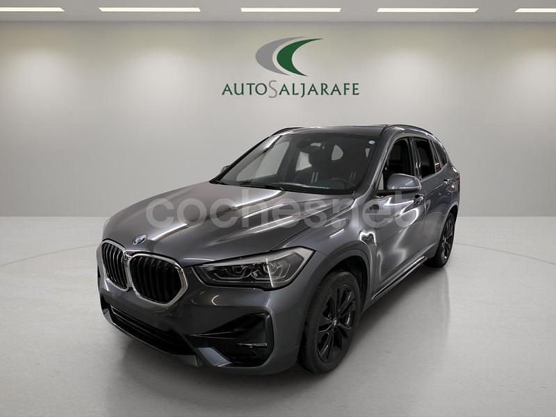 Gris / plata Usado 2021 BMW X1 Comfort Edition SUV | 24.900 € (Precio justo) - Imagen 1/4