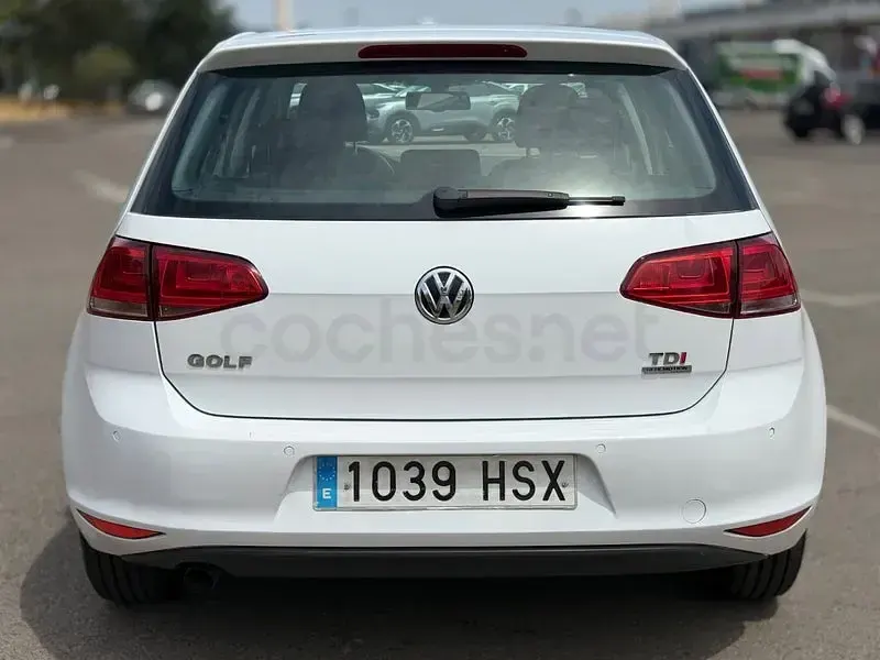 Usado VW Golf VII Advance 105 CV (77 kW) 2013 Blanco Berlina