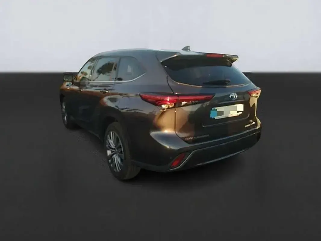 Usado Toyota Highlander Advance 190 CV (139 kW) 2022 Gris SUV