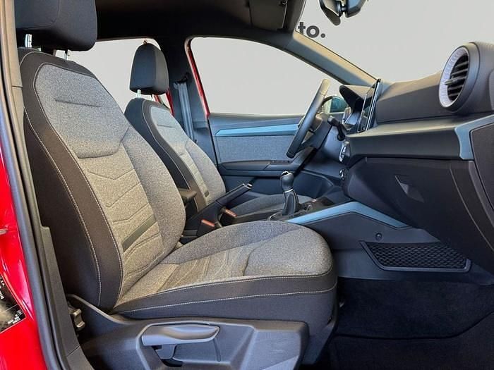 Usado Seat Arona Xperience 115 HP (84 kW) 2024 Vermelho SUV