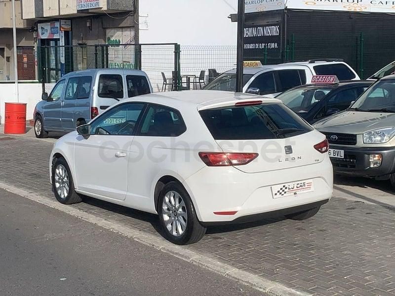 Usado Seat Leon SC Style 105 CV (77 kW) 2013 Blanco Utilitario