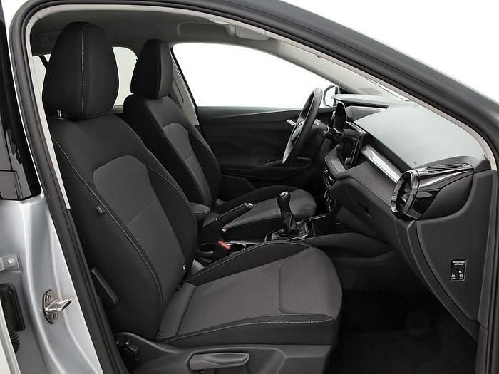 Usado Skoda Fabia Selection 95 CV (69 kW) 2024 Gris plata