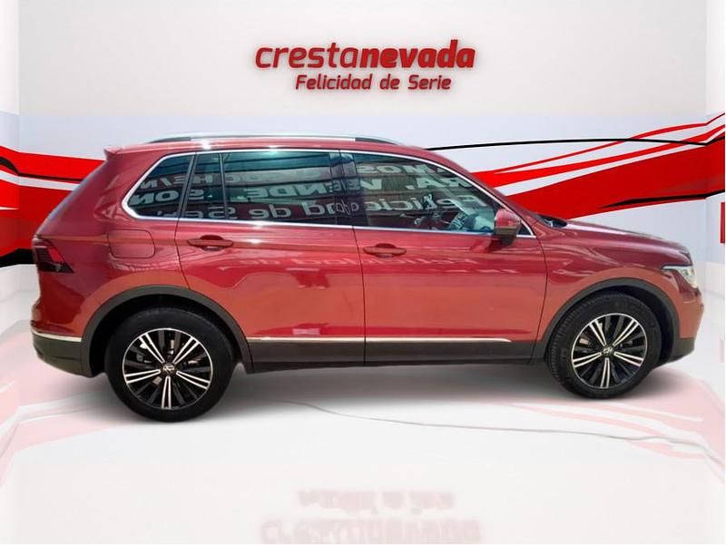 Usado VW Tiguan Life 245 HP (180 kW) 2021 Vermelho SUV