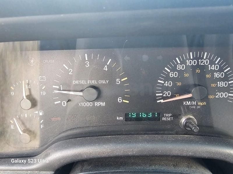 Usado Jeep Cherokee Sport 115 CV (84 kW) 2001 Verde SUV