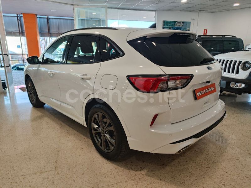 Usado Ford Kuga ST-Line 150 CV (110 kW) 2022 Blanco SUV