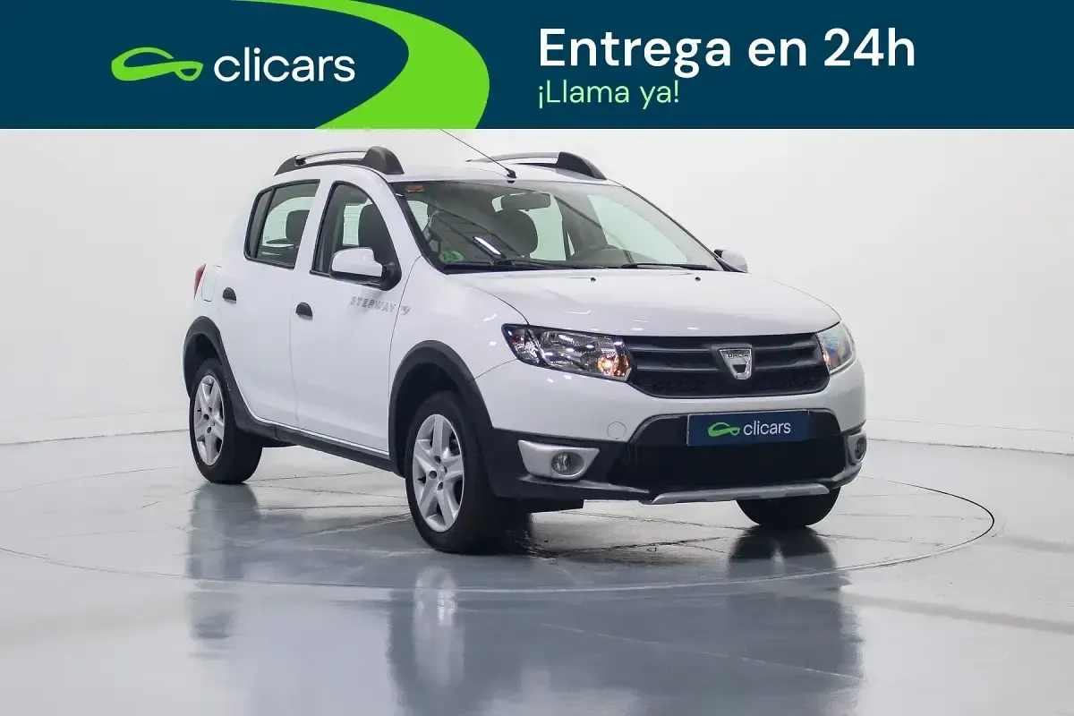Usado Dacia Sandero Stepway 90 CV (66 kW) 2015 Blanco Berlina