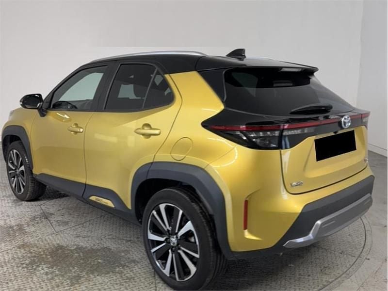 Usado Toyota Yaris Hybrid Edition 116 CV (85 kW) 2021 Bitono ámbar