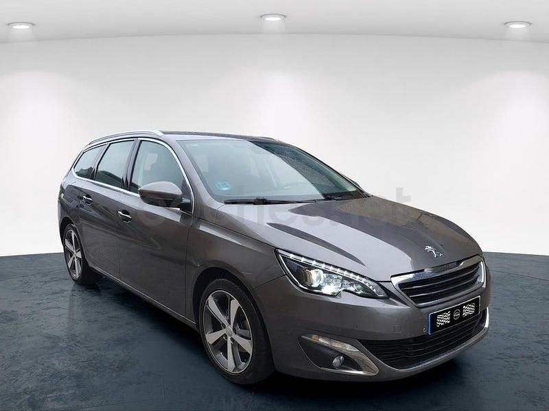 Usado Peugeot 308 SW Allure 120 CV (88 kW) 2016 Gris / plata Familiar