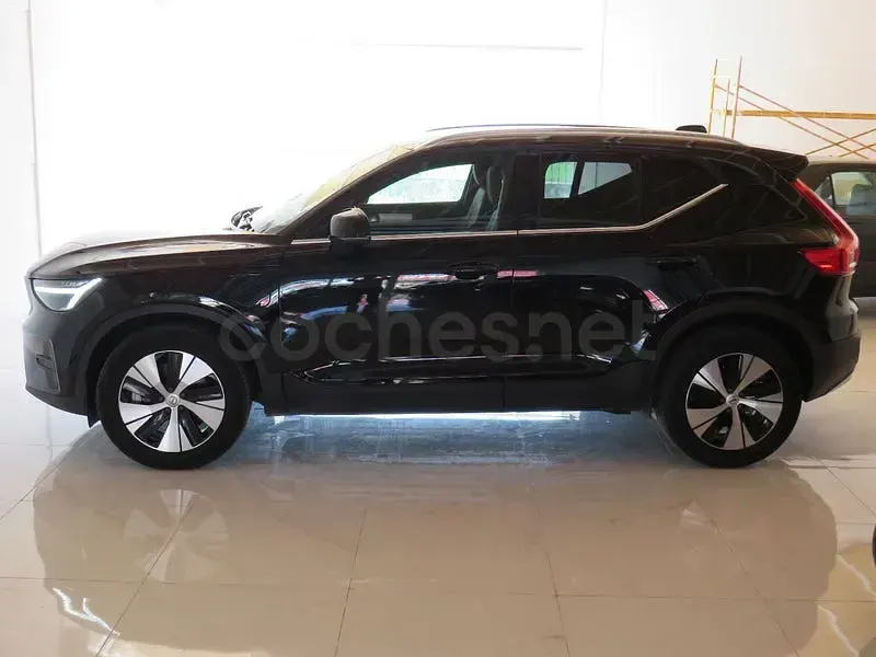 Usado Volvo XC40 Core 211 CV (155 kW) 2022 Negro SUV