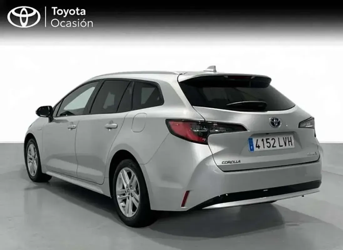 Usado Toyota Corolla Active 122 CV (89 kW) 2021 Gris Utilitario