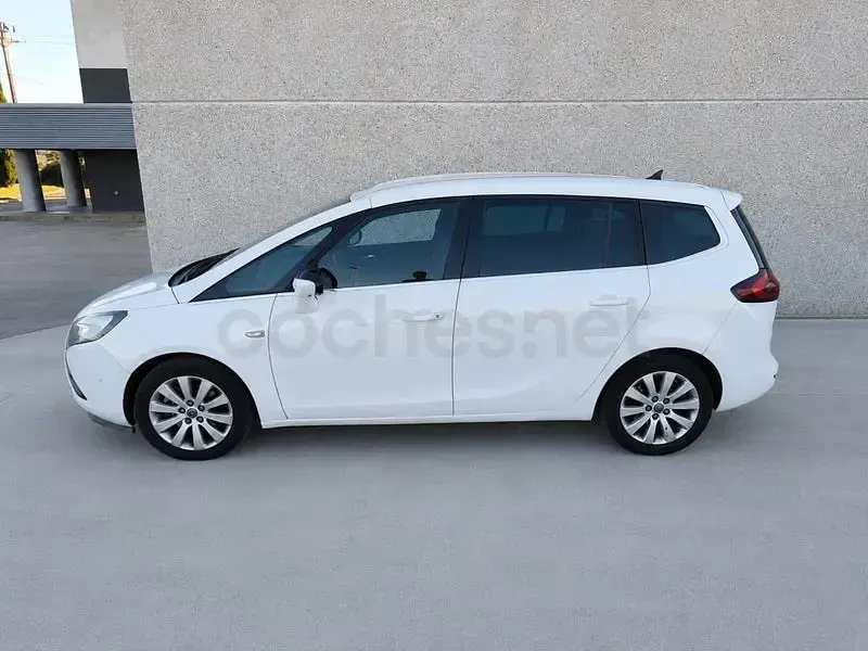 Usado Opel Zafira Tourer Excellence 165 CV (121 kW) 2015 Blanco Monovolumen
