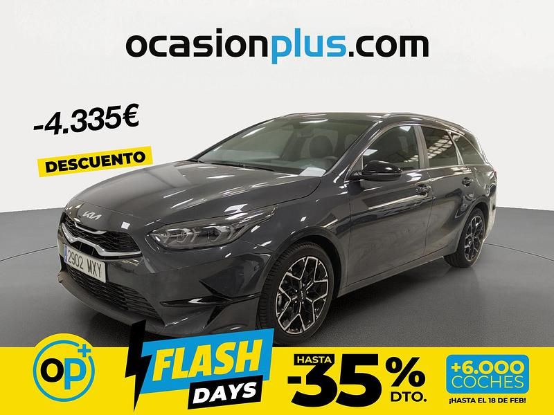 Usado Kia Ceed Style 100 CV (73 kW) 2025 Gris Utilitario
