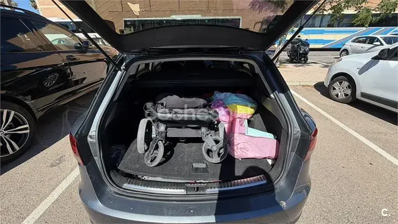 Usado Seat Leon ST Style 150 CV (110 kW) 2014 Gris / plata Familiar