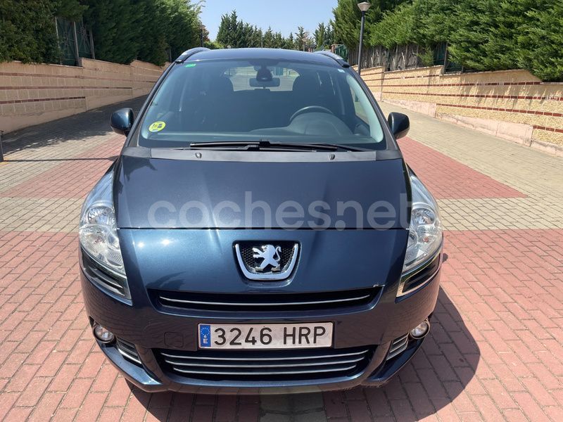 Azul Usado 2013 Peugeot 5008 Style Monovolumen | 7600 € (Precio justo) - Imagen 1/4