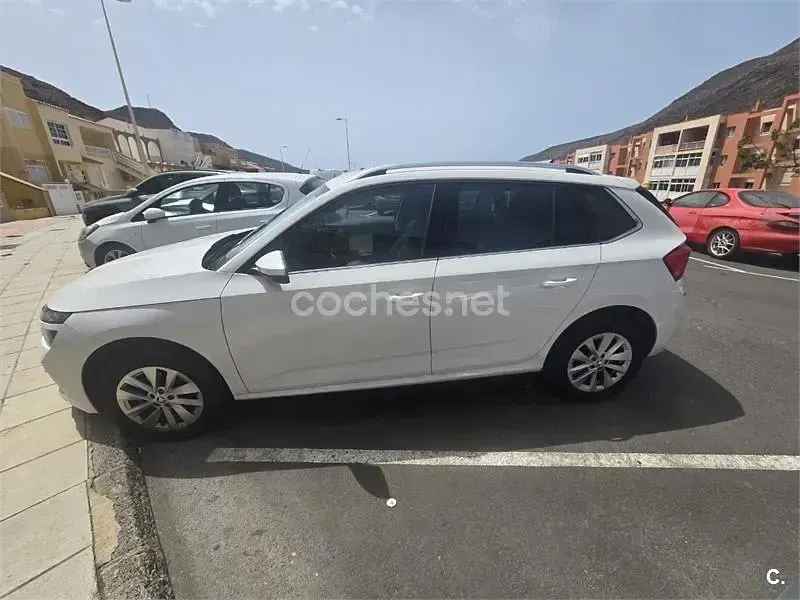 Usado Skoda Kamiq Ambition 110 CV (80 kW) 2023 Blanco SUV