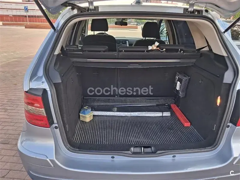 Usado Mercedes B150 95 CV (69 kW) 2009 Azul Monovolumen