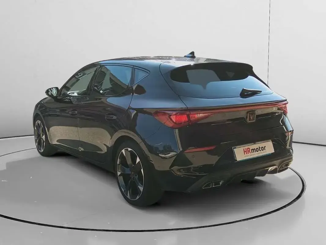 Usado Cupra Leon 150 CV (110 kW) 2024 Negro Utilitario