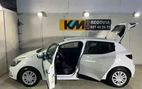 Usado Renault Clio IV Business 75 CV (55 kW) 2018 Blanco
