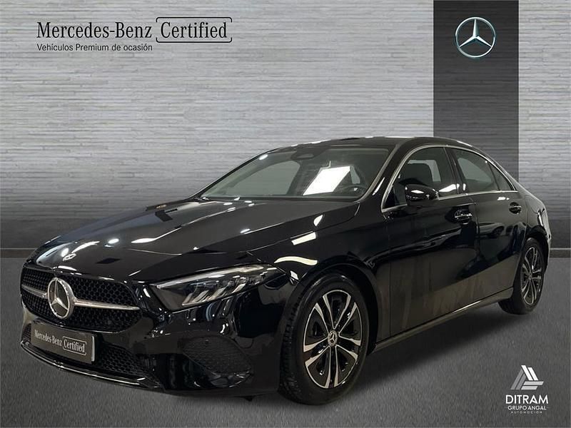 Negro Usado 2023 Mercedes A180 Advanced Berlina | 29.500 € (Precio justo) - Imagen 1/4
