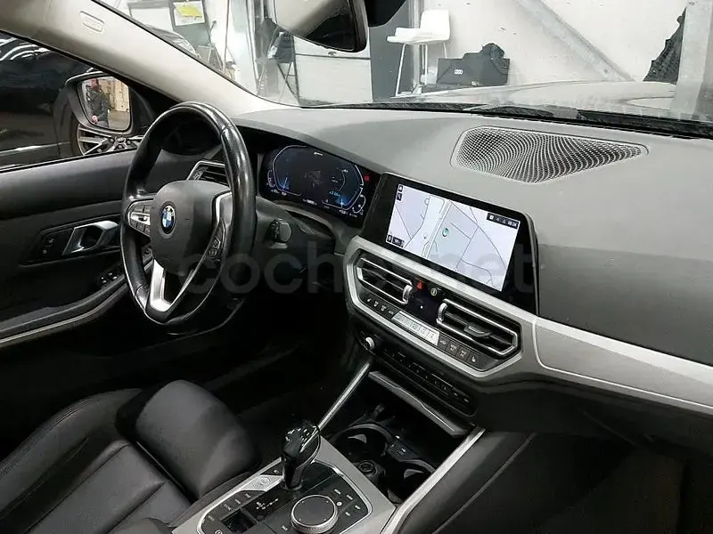 Usado BMW 330e 292 CV (214 kW) 2021 Gris / plata Familiar