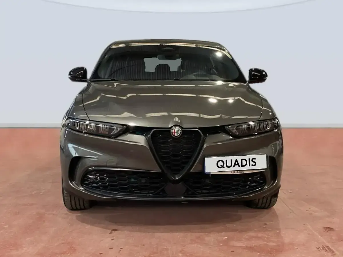 Usado Alfa Romeo Tonale Sprint 130 CV (95 kW) 2023 Gris SUV