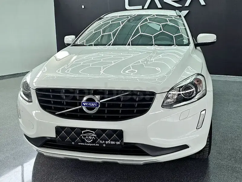 Usado Volvo XC60 Kinetic 150 CV (110 kW) 2017 Blanco SUV